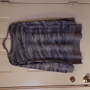 MNY pullover size 1x